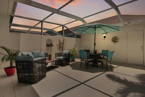 2737 E Community Dr, Jupiter, FL 33458