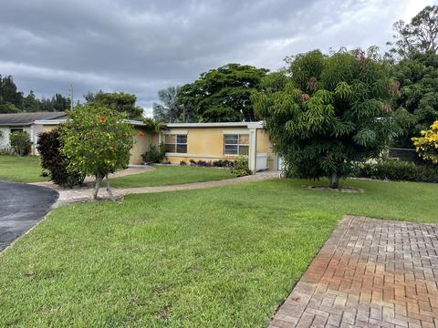5605 Summit Blvd, West Palm Beach, FL 33415