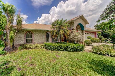 8265 98th Ct, Vero Beach, FL 32967