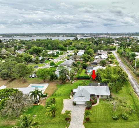 2501 SW Maplewood Dr, Palm City, FL 34990