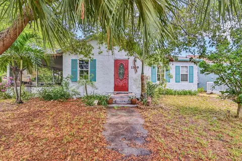 1109 S Pine St, Lake Worth, FL 33460