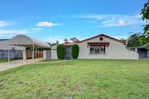 4046 Dahl Dr, Greenacres, FL 33463