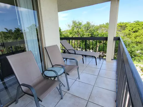 825 Egret Cir #411, Delray Beach, FL 33444