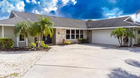 2471 SE Shell Ave, Port Saint Lucie, FL 34952