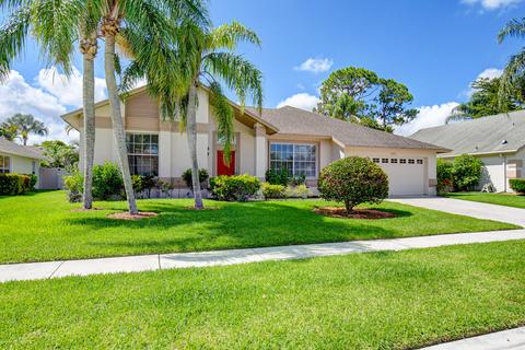 13113 Meadowbreeze Dr, Wellington, FL 33414