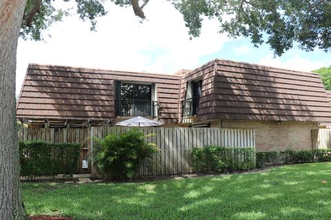 1608 16th Ln, Palm Beach Gardens, FL 33418