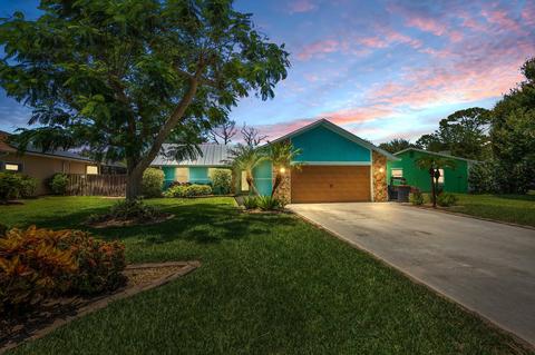 6501 SE Sherwood St, Hobe Sound, FL 33455