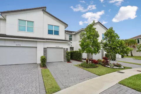 4394 Veleiros Ave, Lighthouse Point, FL 33064