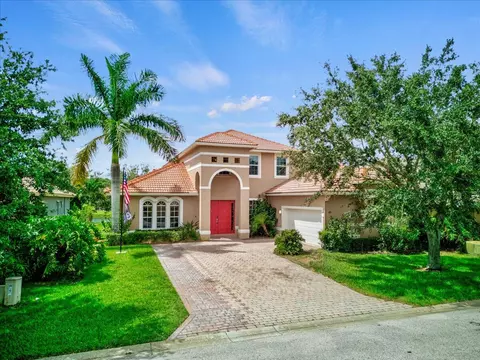 477 NW Dover Ct, Port Saint Lucie, FL 34983