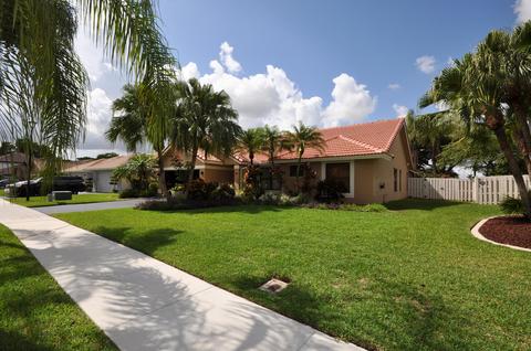 14110 Harpers Ferry St, Davie, FL 33325