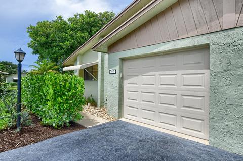 1750 Palmland Dr, Boynton Beach, FL 33436