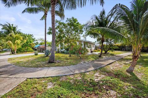5290 NE 10 Ave, Pompano Beach, FL 33064