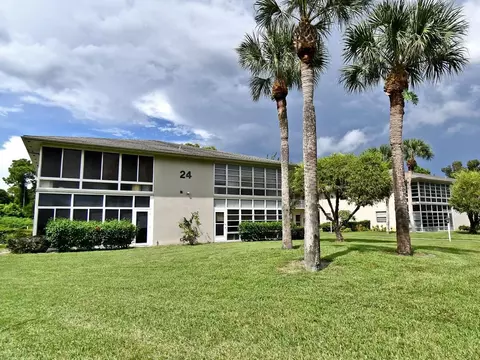 24 Lake Vista Trl #103, Port Saint Lucie, FL 34952