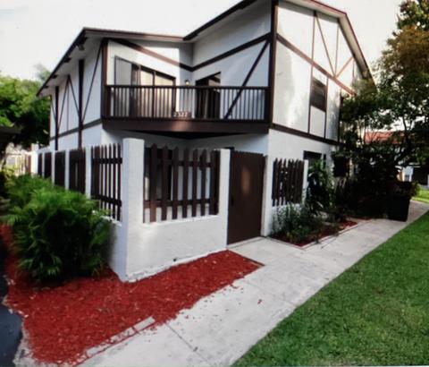 2377 Lena Ln, West Palm Beach, FL 33415