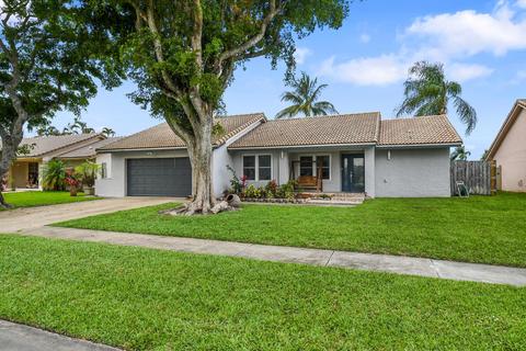 21240 Hazelwood Ln, Boca Raton, FL 33428
