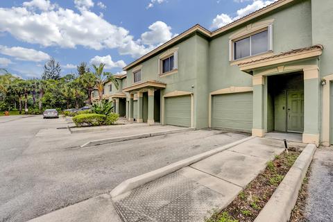 210 Crestwood Cir #103, Royal Palm Beach, FL 33411
