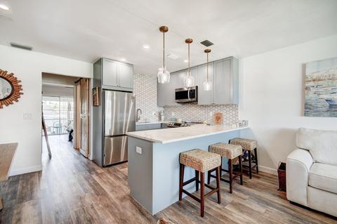 240 Horizons W #207, Boynton Beach, FL 33435