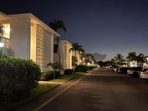 4501 S Ocean Blvd #C2, South Palm Beach, FL 33480
