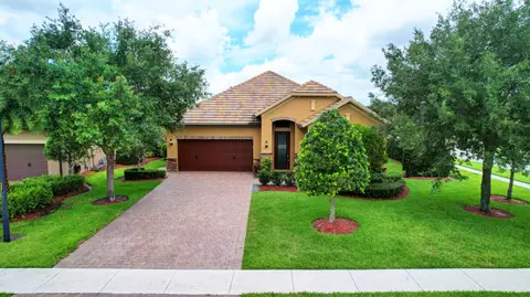 2749 Siena Cir, Wellington, FL 33414