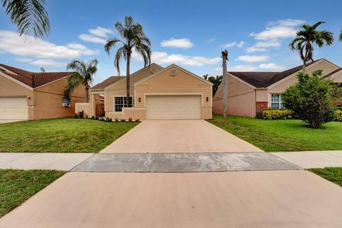 23060 Sunfield Dr, Boca Raton, FL 33433