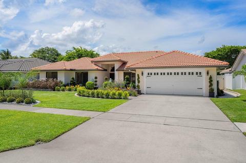 23300 Boca Chica Cir, Boca Raton, FL 33433