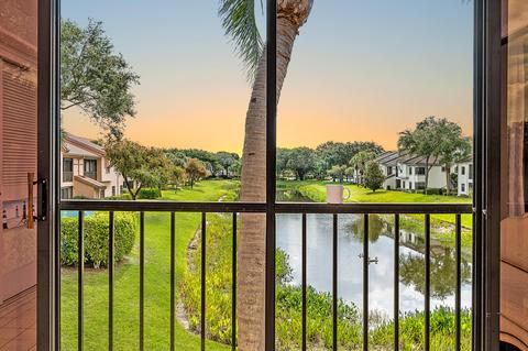 5275 Europa Dr #O, Boynton Beach, FL 33437