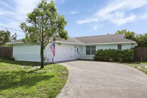 2388 NE 16th Ct, Jensen Beach, FL 34957
