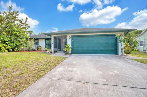 5811 Seagrape Dr, Fort Pierce, FL 34982