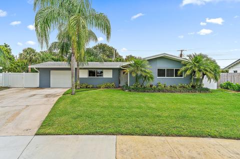 28 Ridgewood Cir, Tequesta, FL 33469