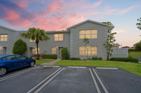 216 Foxtail Dr #G, Greenacres, FL 33415
