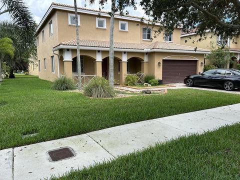 945 NW 206th St, Miami Gardens, FL 33169
