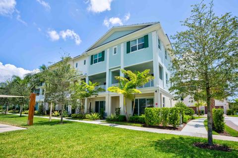 5356 Sagan Ln, Palm Beach Gardens, FL 33418