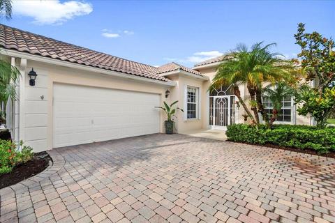 8884 SE Retreat Dr, Hobe Sound, FL 33455