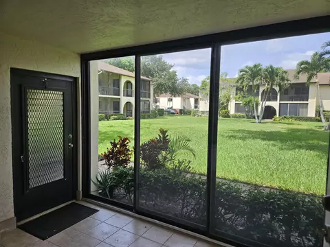 107 Lake Pine Cir #C-1, Greenacres, FL 33463