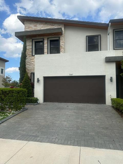 7987 NW 105th Ct, Doral, FL 33178