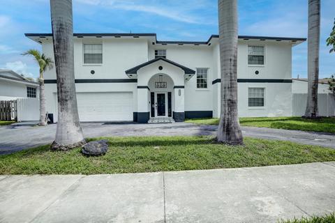 8211 SW 205th St, Cutler Bay, FL 33189
