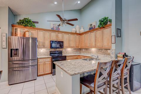 1060 Summit Place Cir #D, West Palm Beach, FL 33415