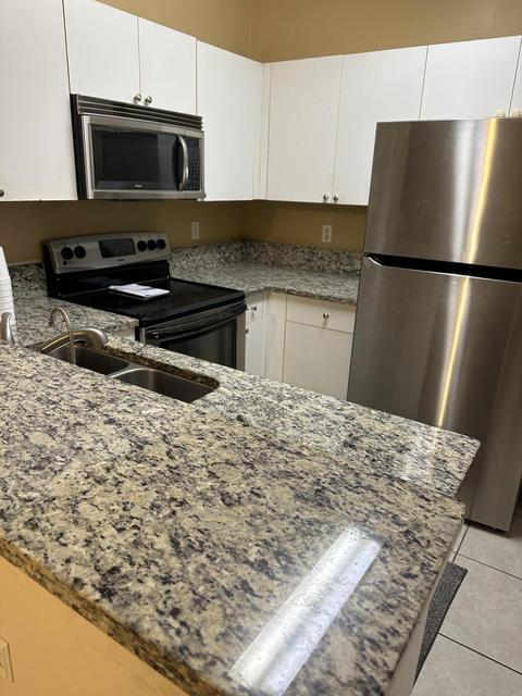 168 S Palm Villas Way #168, Palm Springs, FL 33461
