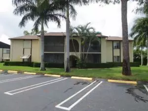 436 Pine Glen Ln #D-2, Greenacres, FL 33463