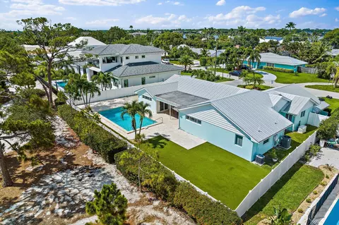 78 Golfview Dr, Tequesta, FL 33469