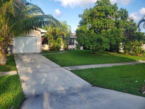 7226 San Castle Blvd, Lantana, FL 33462