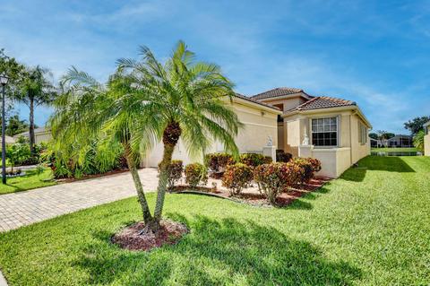 7049 Cataluna Cir, Delray Beach, FL 33446