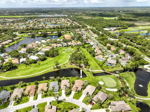 6866 Touchstone Cir, Palm Beach Gardens, FL 33418