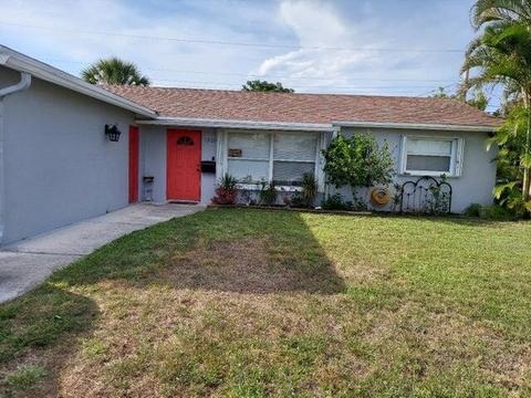1320 W 26th Ct, Riviera Beach, FL 33404