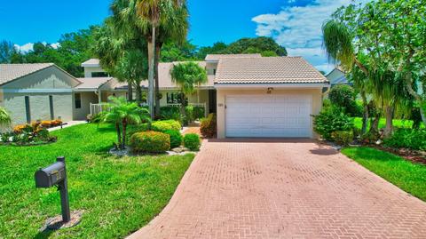 22 Hampshire Ln, Boynton Beach, FL 33436