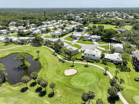 18220 SE Wood Haven Ln, Jupiter, FL 33469