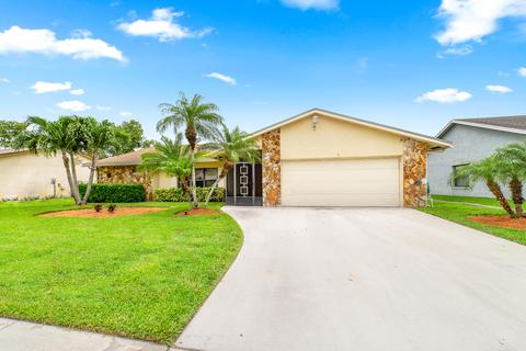 5869 Deerfield Pl, Lake Worth, FL 33463