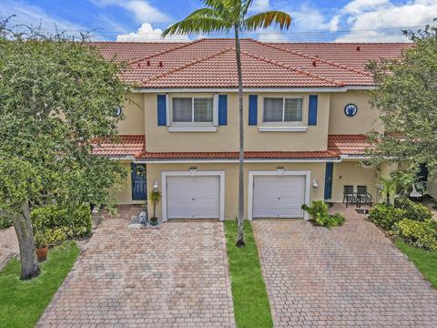 2766 S Evergreen Cir, Boynton Beach, FL 33426