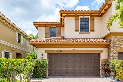 10421 Wellington Parc Dr, Wellington, FL 33449