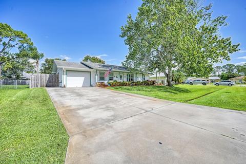 1612 SE Mistletoe St, Port Saint Lucie, FL 34983